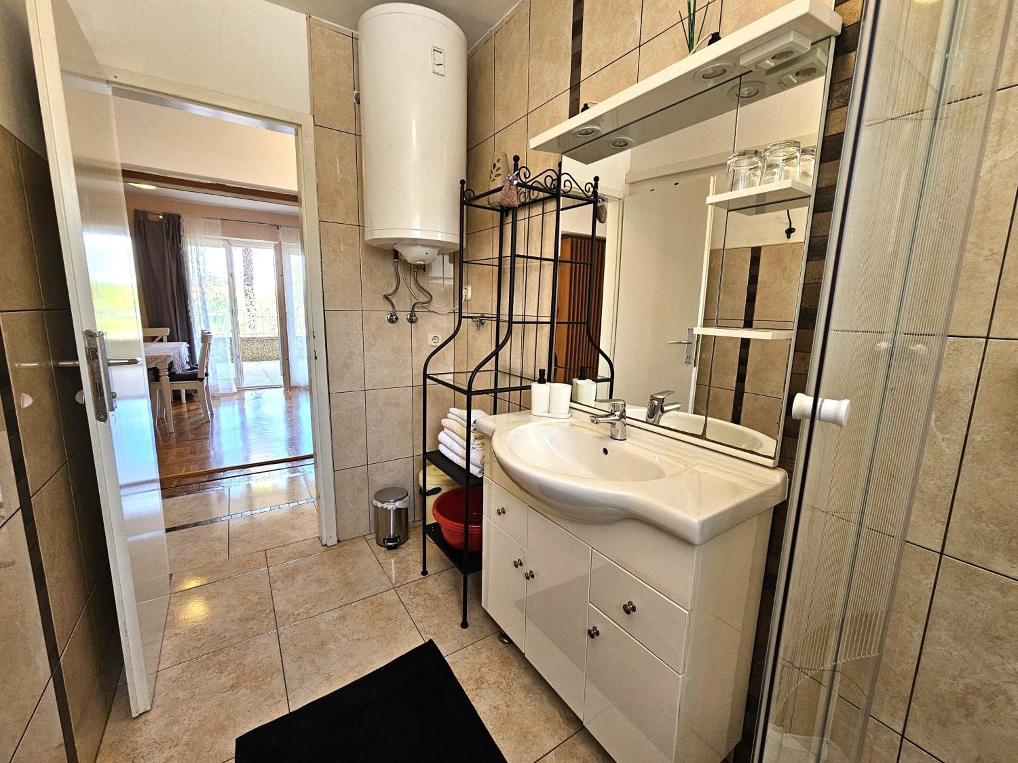 Apartments Mirko Malinska Extérieur photo